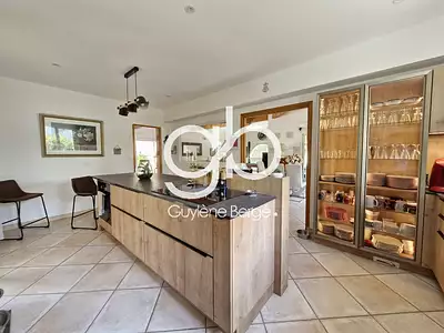 Maison, 192 m²