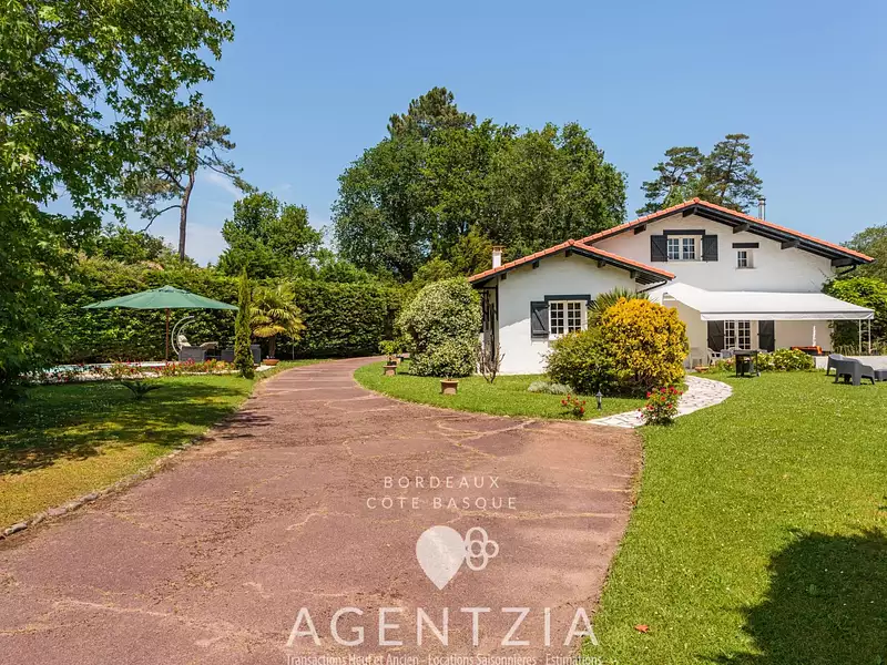 Maison, 165 m²