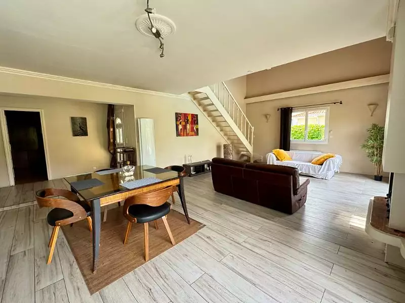 Maison, 219 m²