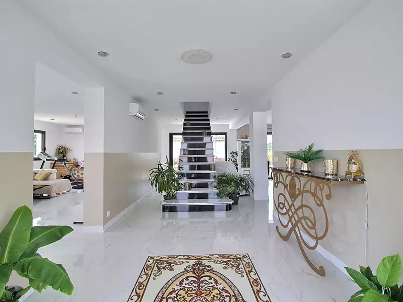 Maison, 288 m²