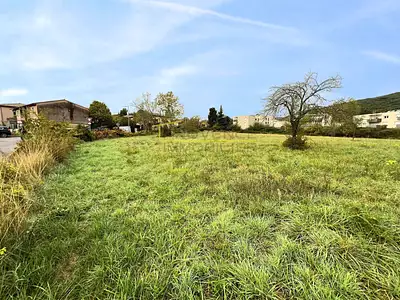 Terrain, 800 m²