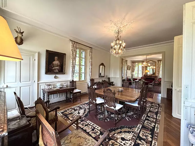 Maison, 329,9 m²