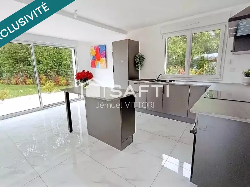 Maison, 115 m²