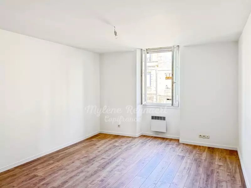 Immeuble, 318 m²