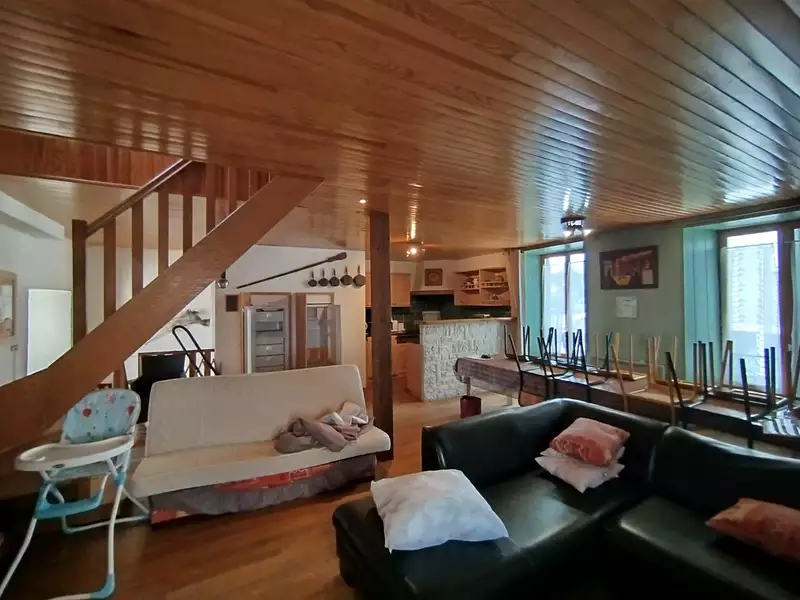 Immeuble, 160 m²