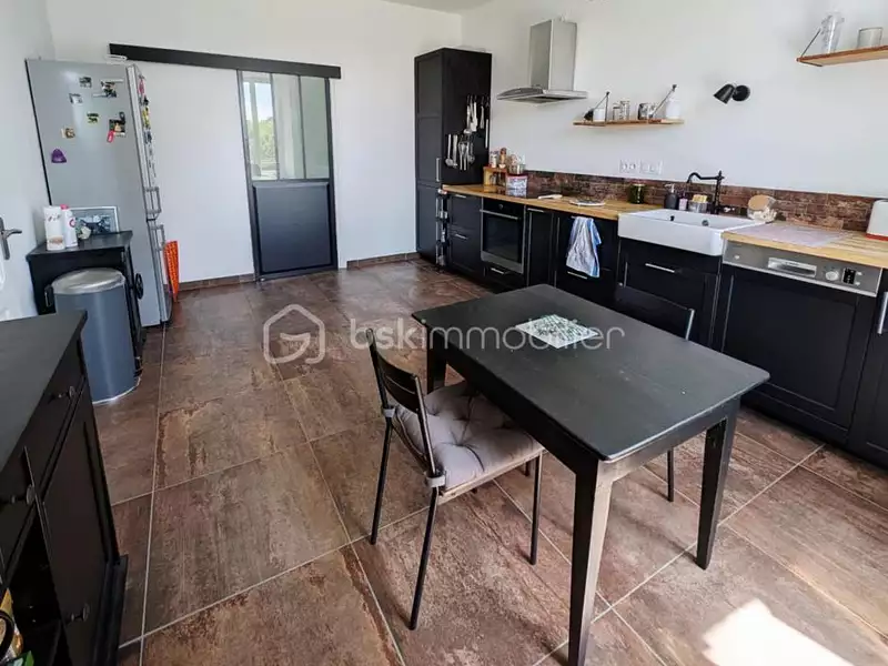 Maison, 210 m²