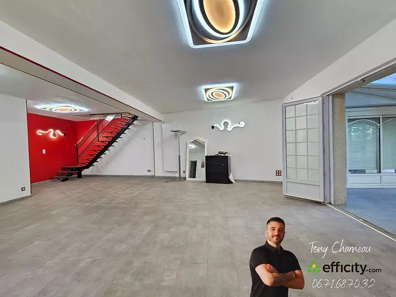 Maison, 280 m²