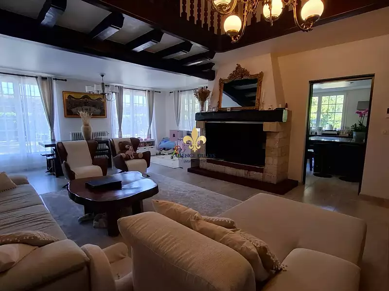 Maison, 195 m²