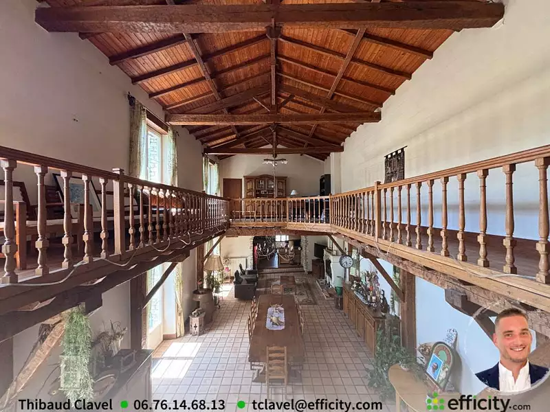 Maison, 341 m²