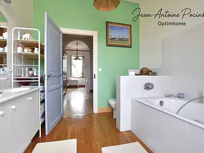 Maison, 240 m²