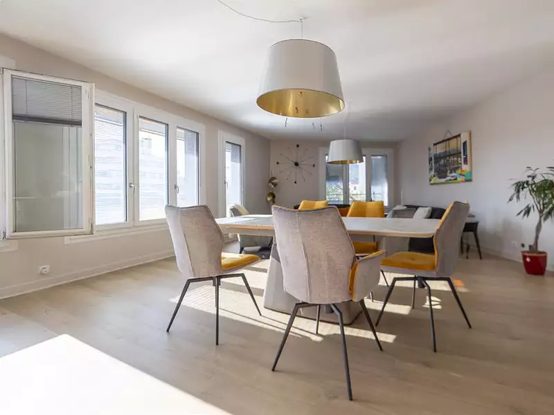 Appartement, 217,59 m²