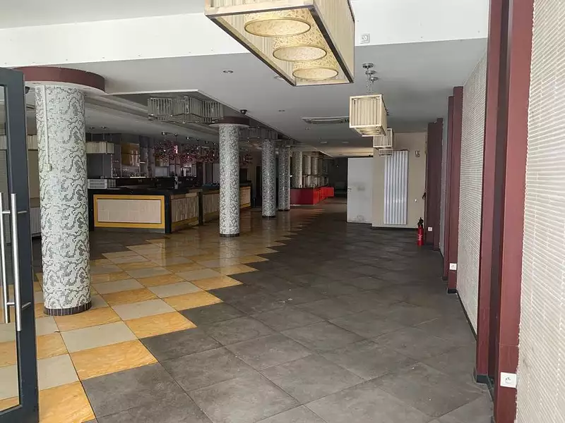 Divers, 650 m²
