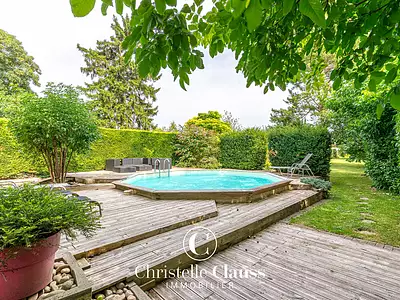 Maison, 251 m²