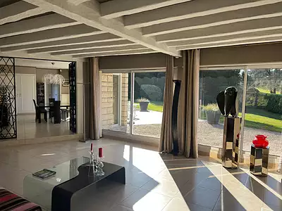 Maison, 221 m²