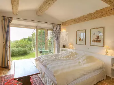 Maison, 250 m²
