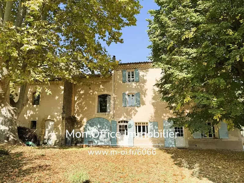 Maison, 390 m²