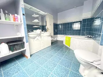 Maison, 193 m²