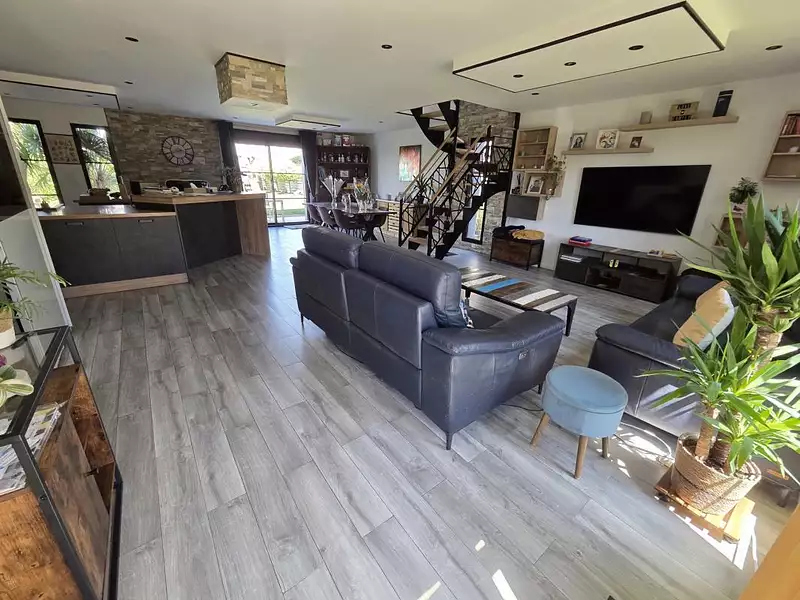 Maison, 192 m²