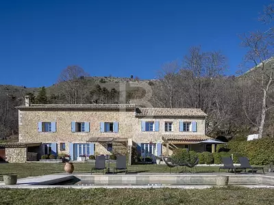 Maison, 220 m²