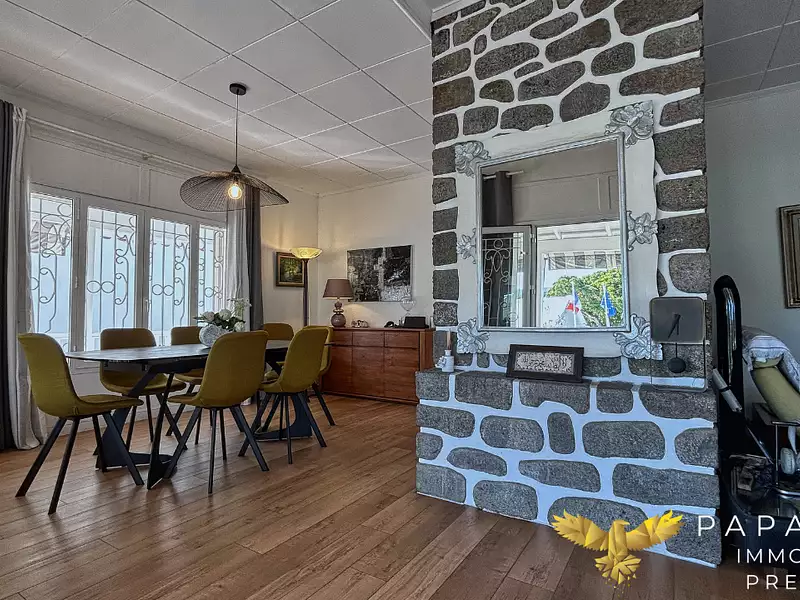 Maison, 263 m²
