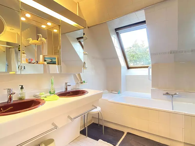 Maison, 246 m²