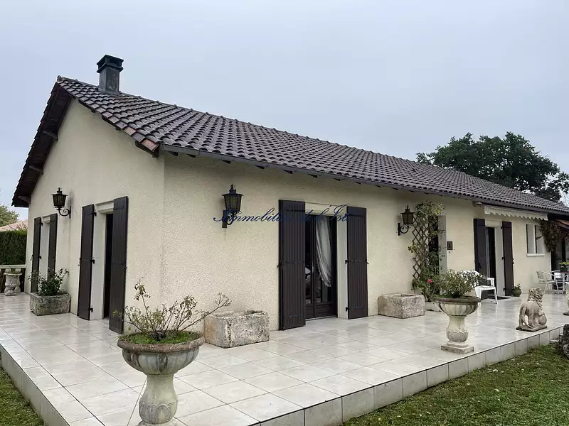 Maison, 151 m²