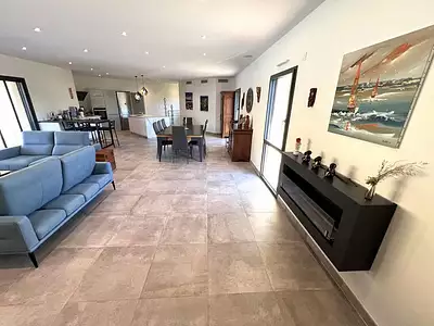Maison, 299 m²
