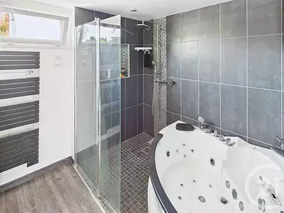 Maison, 278 m²