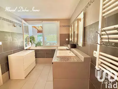 Maison, 200 m²