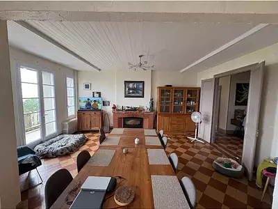 Maison, 240 m²