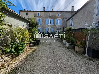 Maison, 374 m²