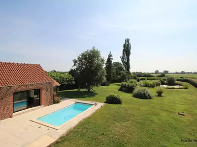 Maison, 240 m²