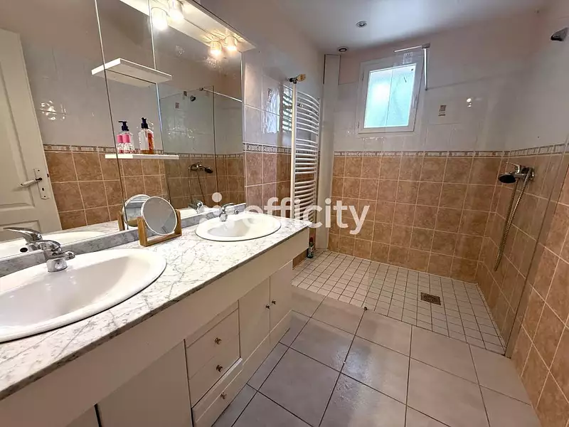 Maison, 150 m²