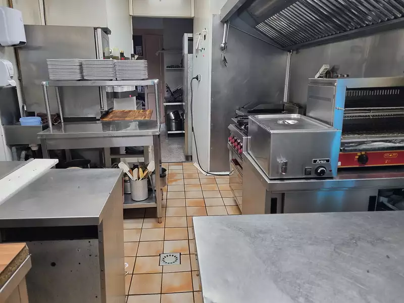 Divers, 683 m²