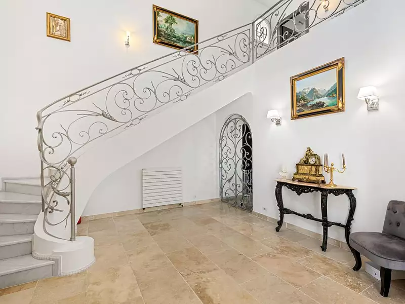 Maison, 251 m²