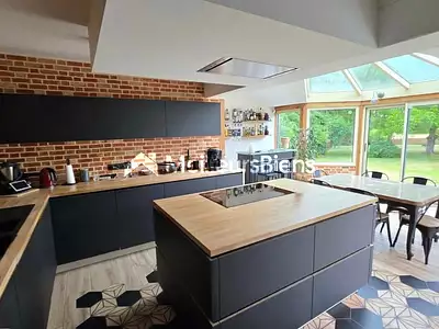 Maison, 203 m²