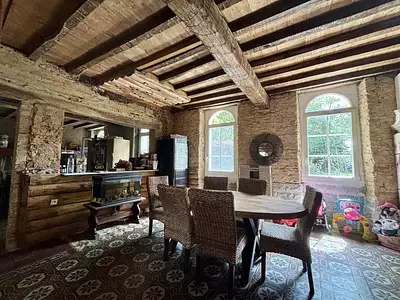 Maison, 1 200 m²