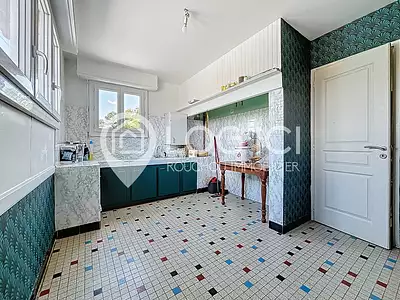 Maison, 225 m²