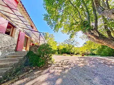 Maison, 370 m²
