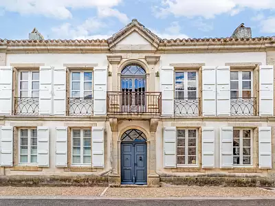 Maison, 330 m²