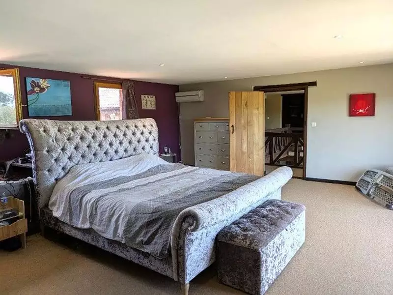 Maison, 900 m²