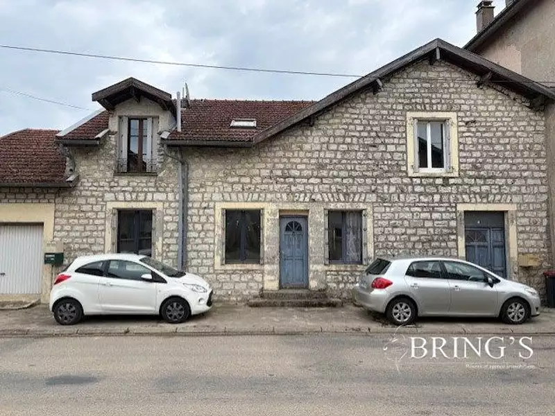 Maison, 240 m²