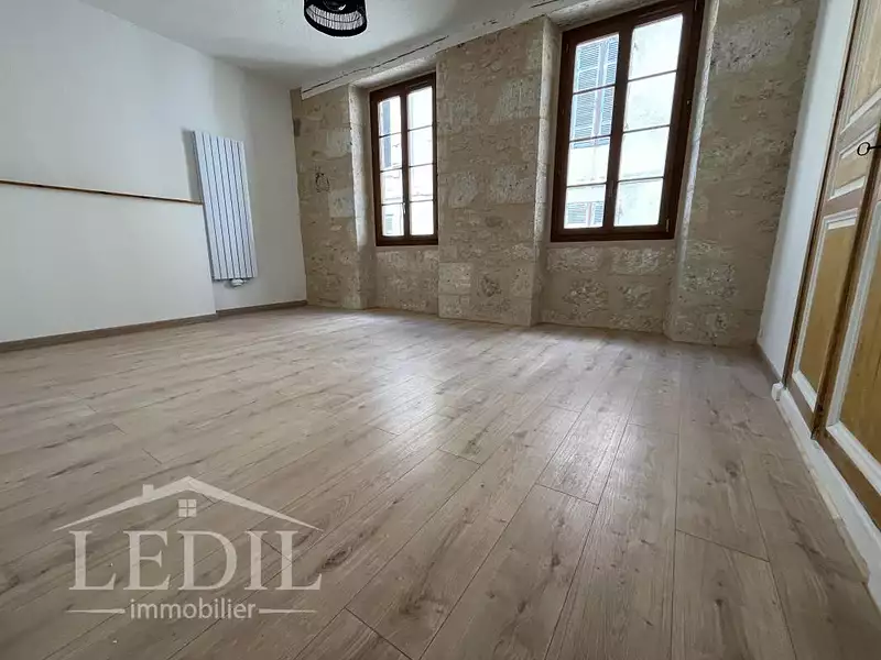Maison, 166 m²