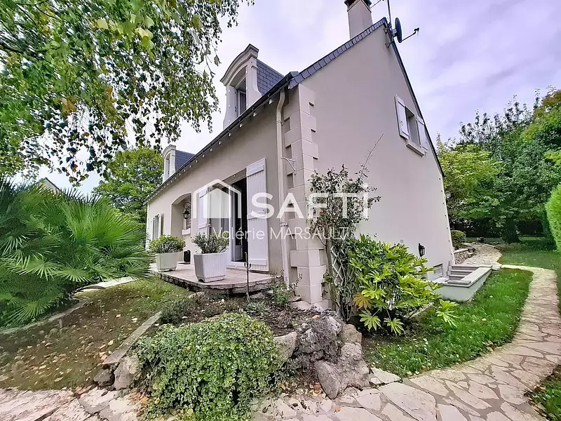 Maison, 166 m²