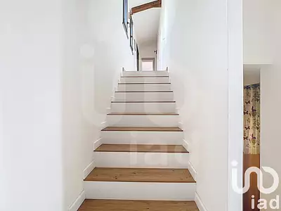 Maison, 196 m²