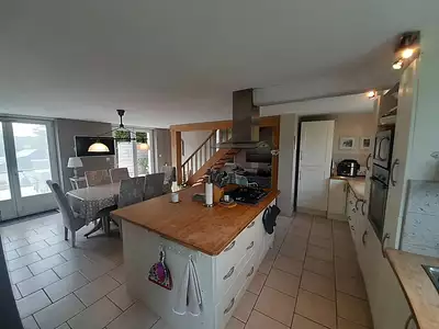 Maison, 275 m²