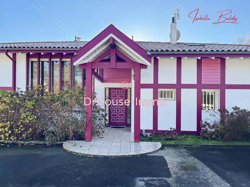Maison, 242 m²