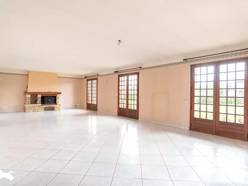 Maison, 221 m²