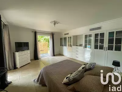 Maison, 254 m²