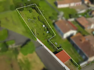 Terrain, 700 m²